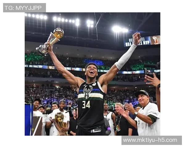 小里认为哈登应获双MVP库里与字母哥的荣誉应归他一份